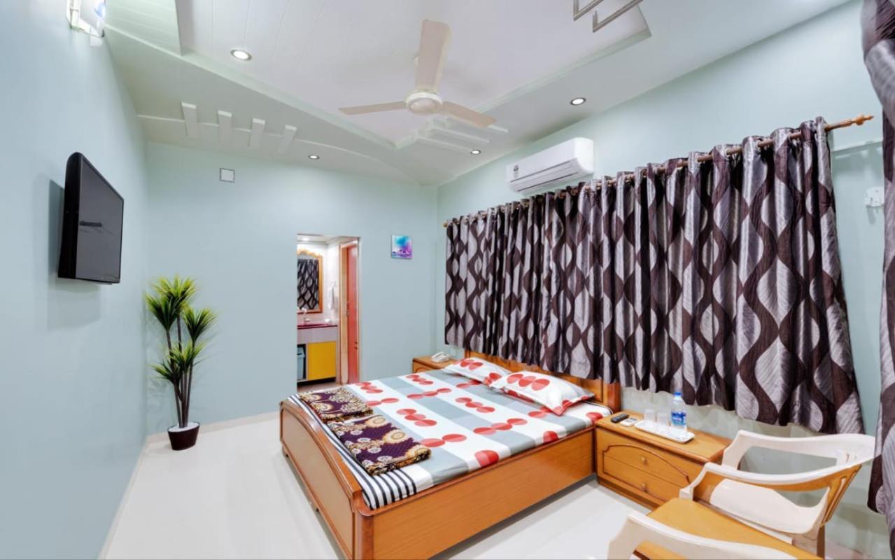 Hotel Ankit Virpur Екстер'єр фото