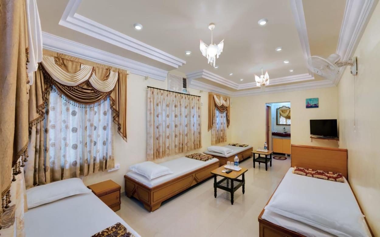 Hotel Ankit Virpur Екстер'єр фото