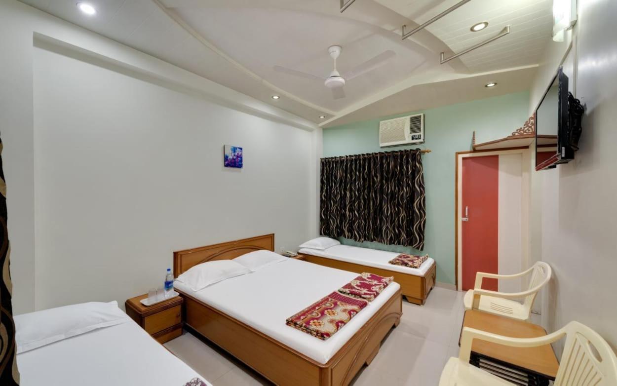 Hotel Ankit Virpur Екстер'єр фото